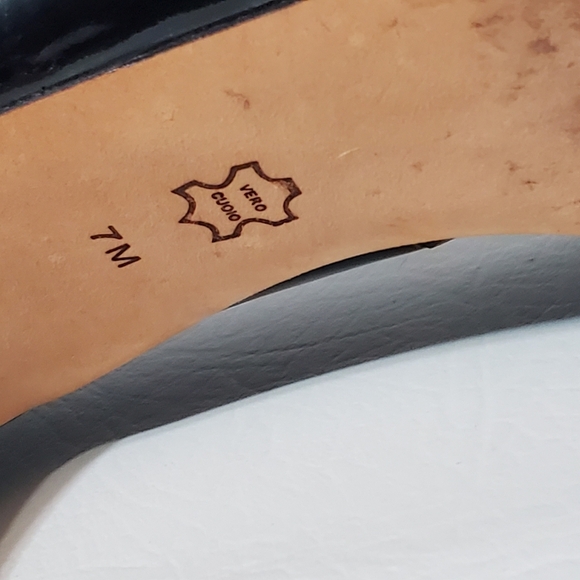 Joan & David Black Patent Leather Heels Bow Detail Flower Petal Cut Outs Size 7 - Picture 15 of 15